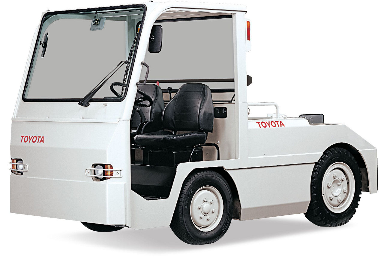 Large tow tractor 2te studio 2